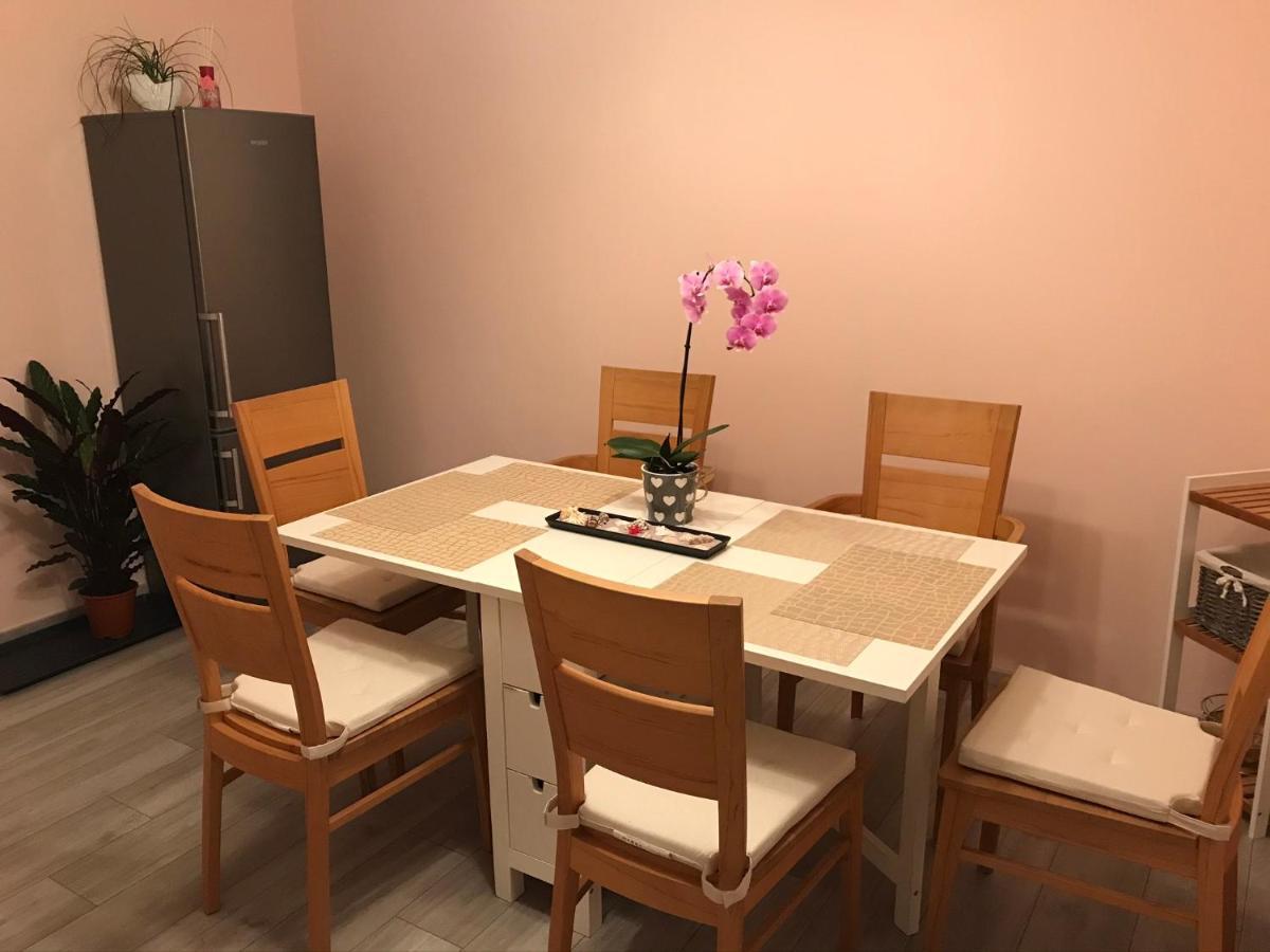 Gemutliche 3-Zimmer Wohnung Saal an der Donau エクステリア 写真